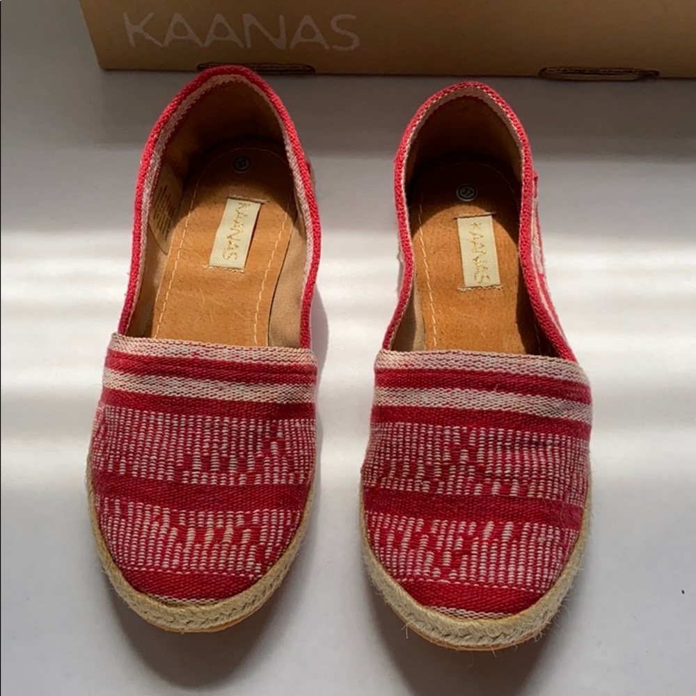 Kaanas -Red & white espadrilles